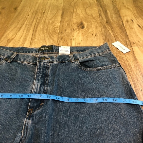 NWT Eddie Bauer Blue Denim Jeans Natural Fit Straight Leg 37x32 Womens Size 18 - Picture 9 of 13